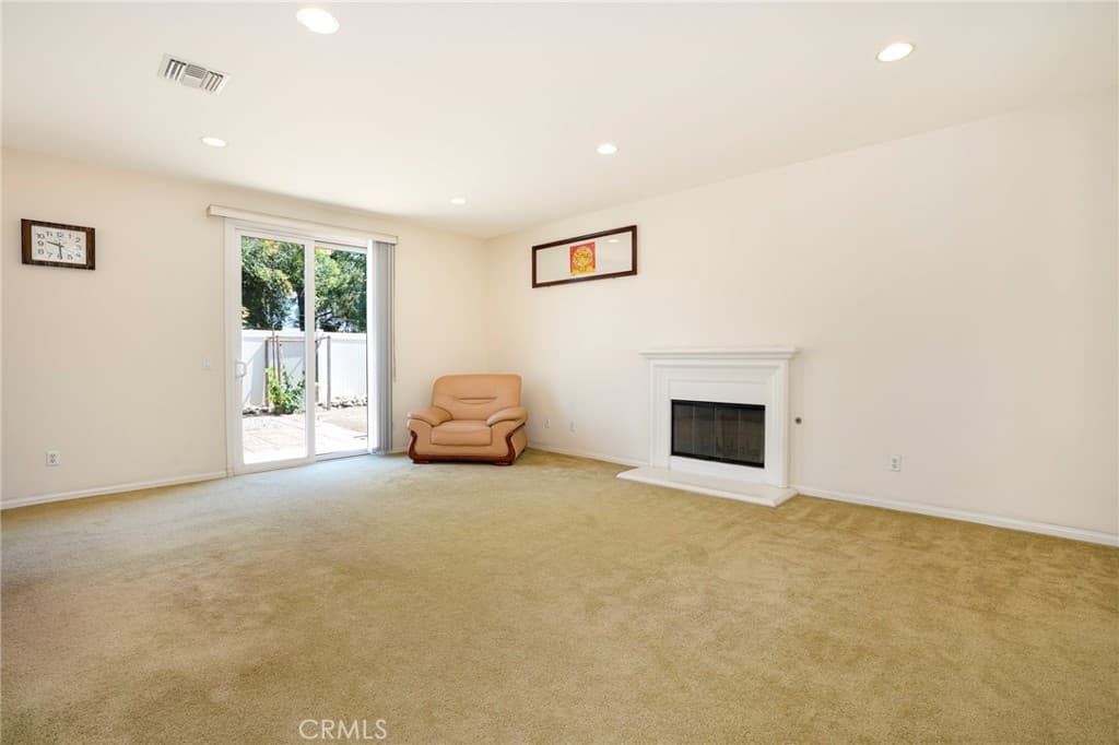Home at 903 W Gladstone Street, Azusa — photo 5 of 12