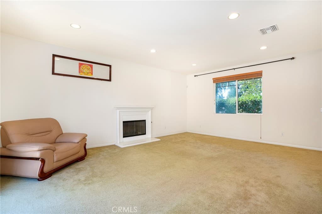 Home at 903 W Gladstone Street, Azusa — photo 6 of 12