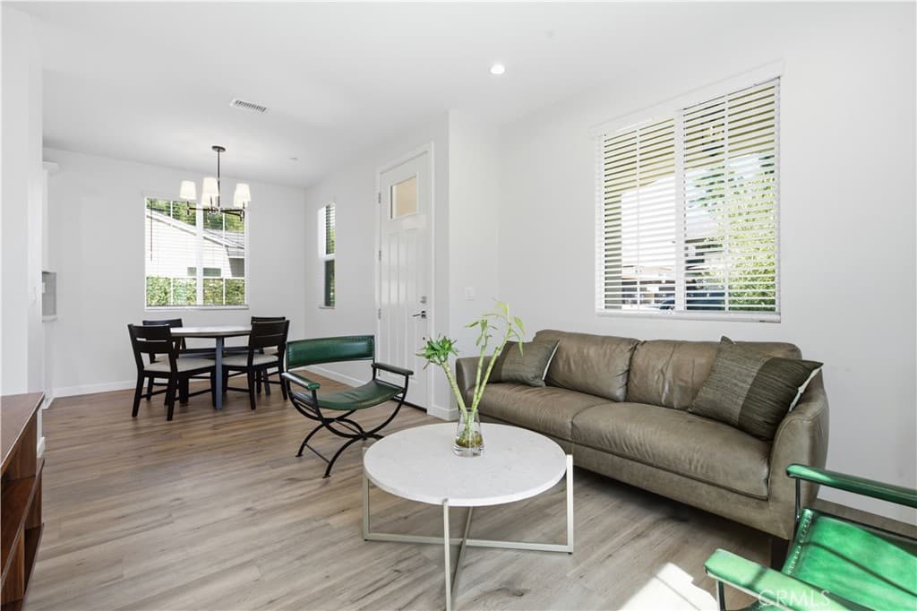 Townhouse at 872 W Walnut Avenue A, Monrovia — photo 5 of 12