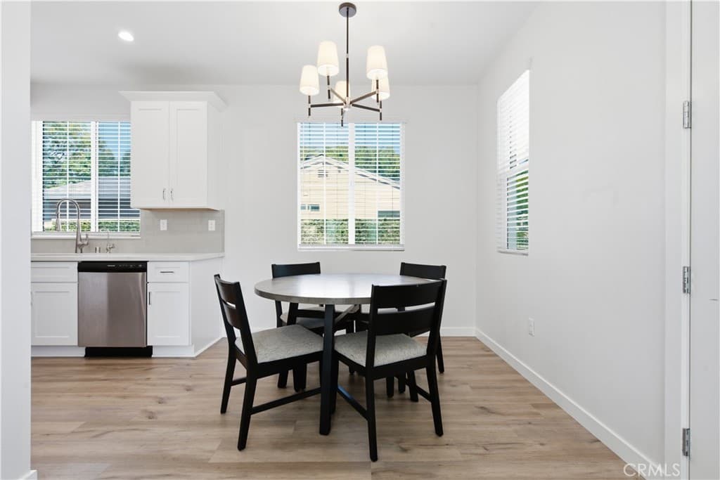 Townhouse at 872 W Walnut Avenue A, Monrovia — photo 7 of 12