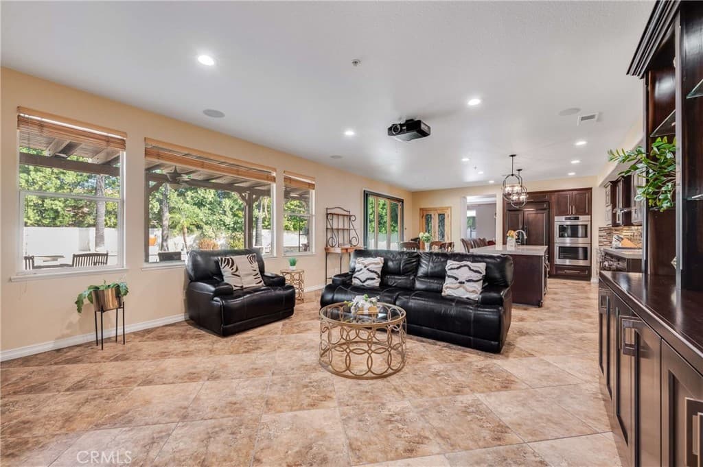 Home at 6137 Ridgemont, La Verne — photo 12 of 12