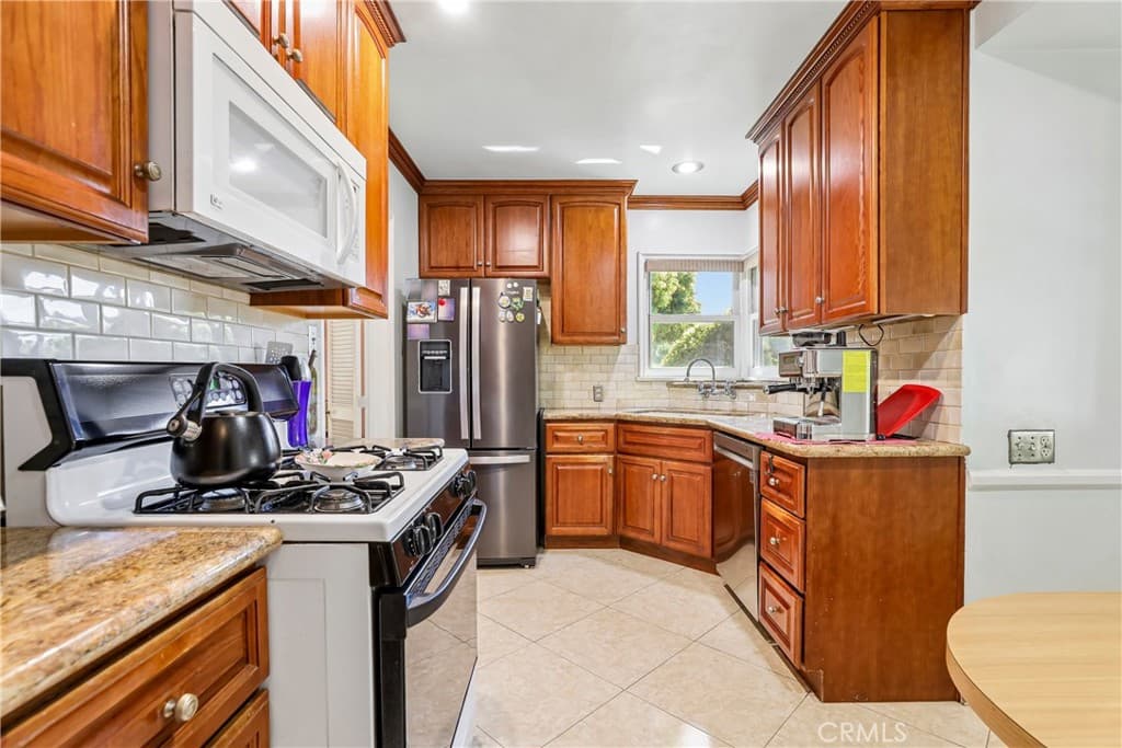 Home at 2515 Treelane Avenue, Monrovia — photo 7 of 12