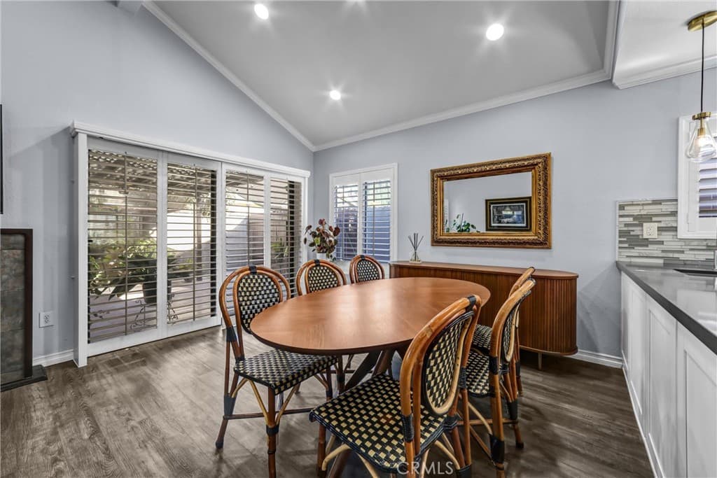 Townhouse at 1230 Stonewood Dr, Duarte — photo 6 of 12