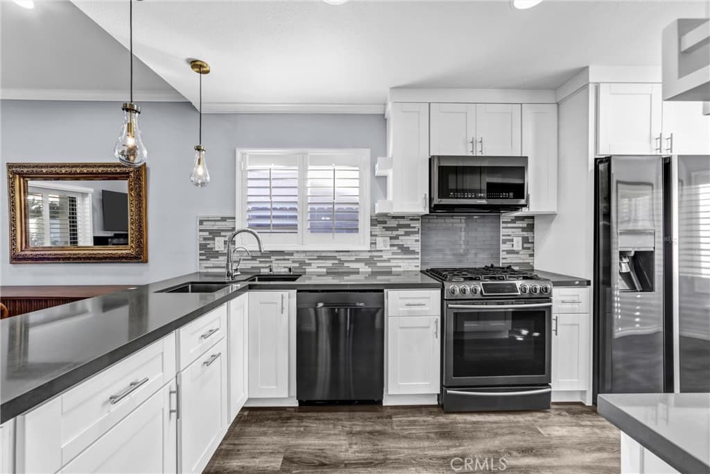 Townhouse at 1230 Stonewood Dr, Duarte — photo 8 of 12