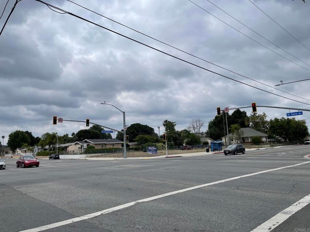 Home at 796 Philadelphia Street, Pomona — photo 6 of 12