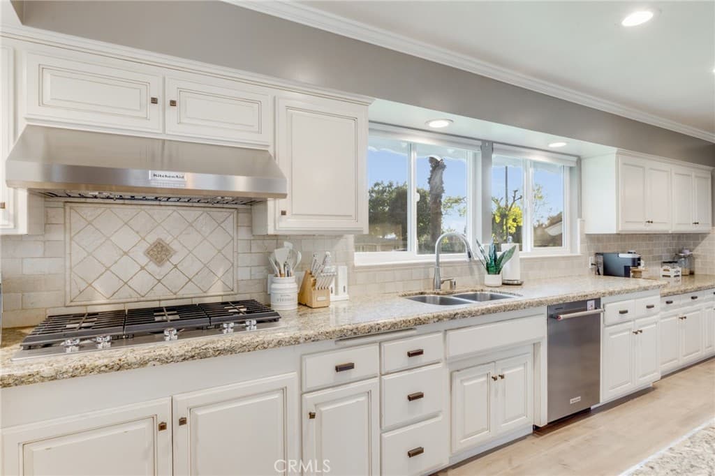 Home at 735 E Sierra Madre, Glendora — photo 9 of 12