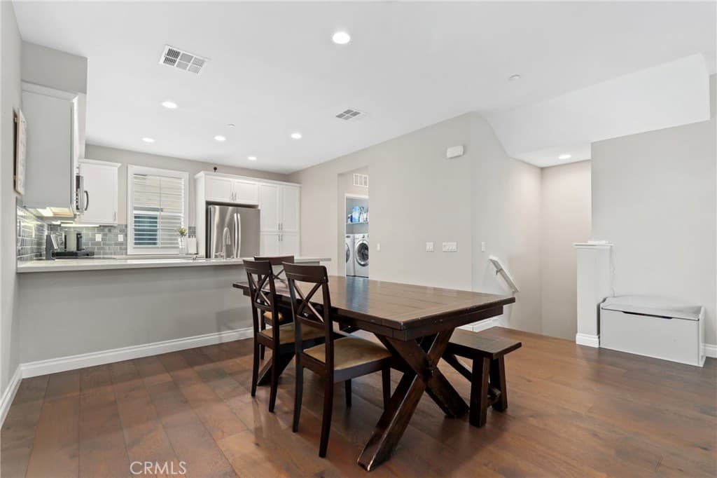 Condo at 649 W Foothill Boulevard 2, Glendora — photo 9 of 12