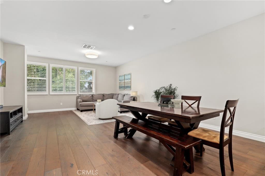 Condo at 649 W Foothill Boulevard 2, Glendora — photo 10 of 12