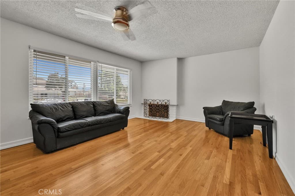 Home at 15610 Pintura, Hacienda Heights — photo 4 of 12