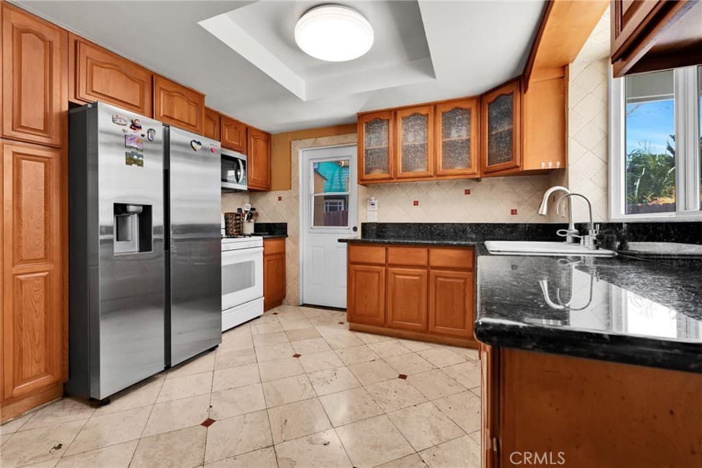 Home at 15610 Pintura, Hacienda Heights — photo 9 of 12
