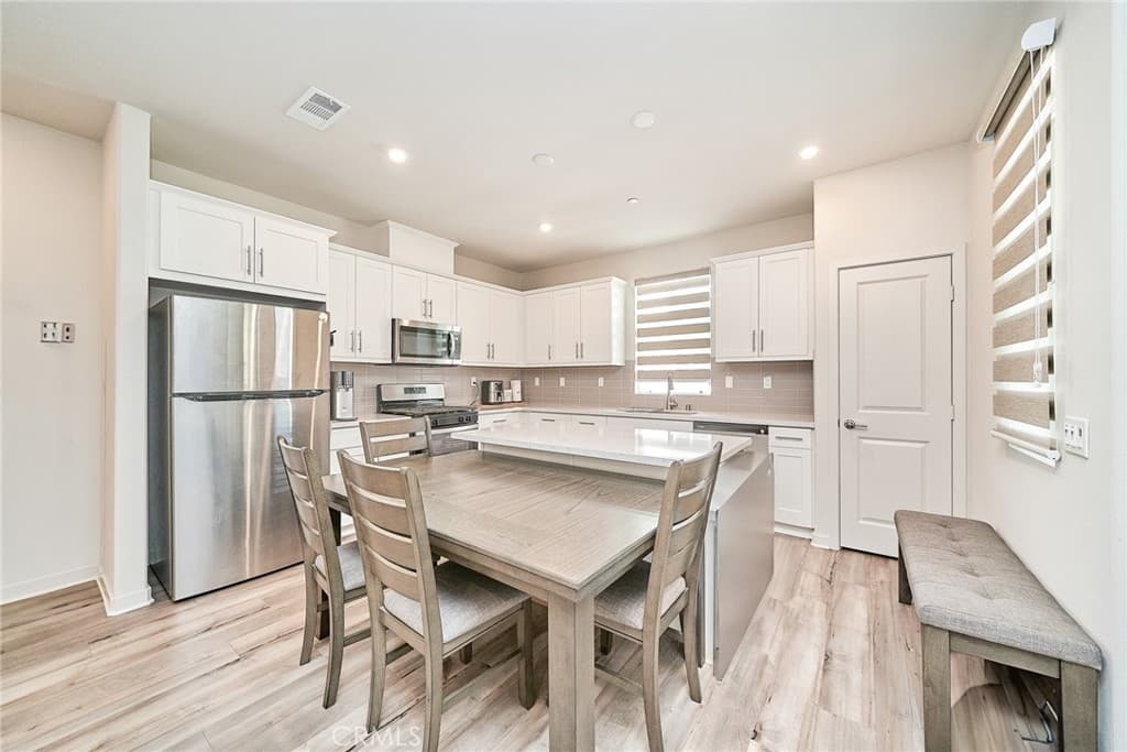 Condo at 163 Dove Landing, Covina — photo 4 of 12