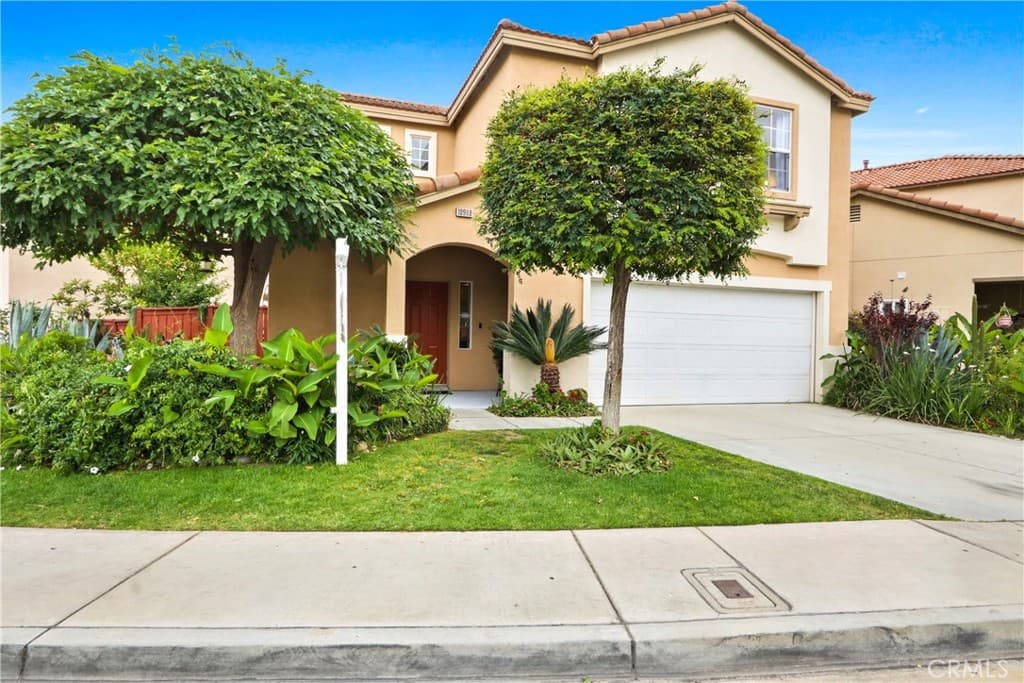 Home at 10988 Las Flores, El Monte — photo 3 of 12