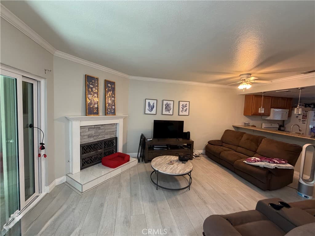 Condo at 630 Sycamore, Claremont — photo 2 of 12