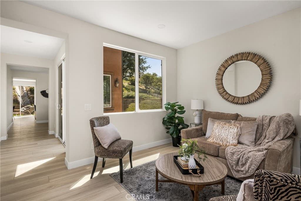 Home at 705 E Lemon Swirl, Azusa — photo 9 of 12