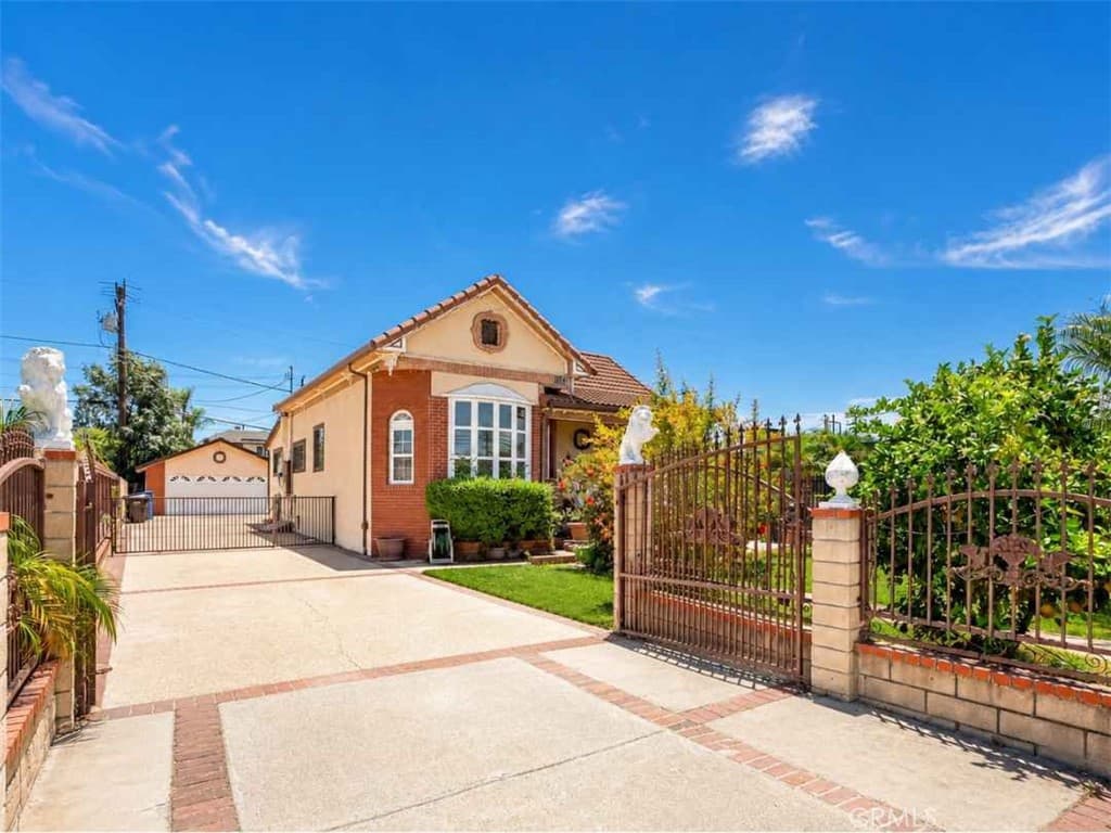 Home at 606 N Park, Pomona — photo 2 of 12