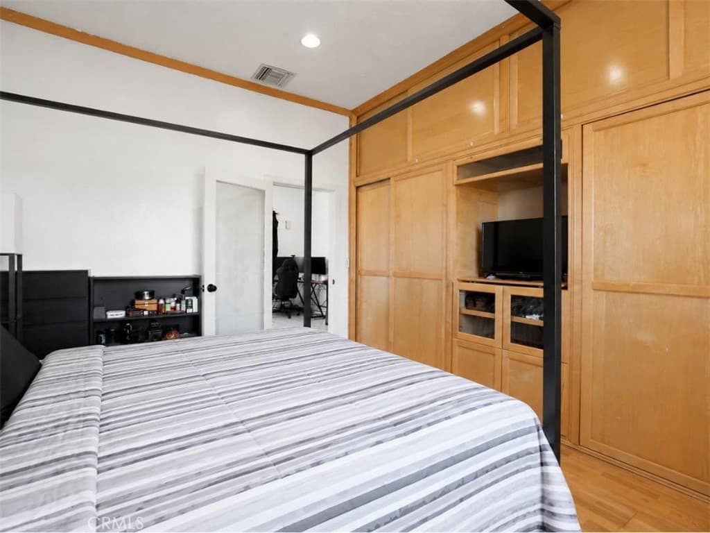 Home at 606 N Park, Pomona — photo 11 of 12