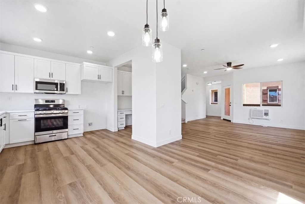 Townhouse at 511 N Lark Ellen E, Covina — photo 12 of 12
