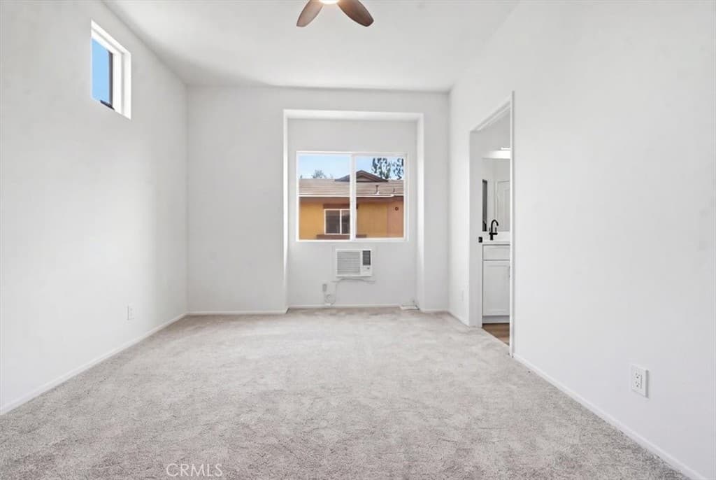 Townhouse at 511 N Lark Ellen E, Covina — photo 3 of 12