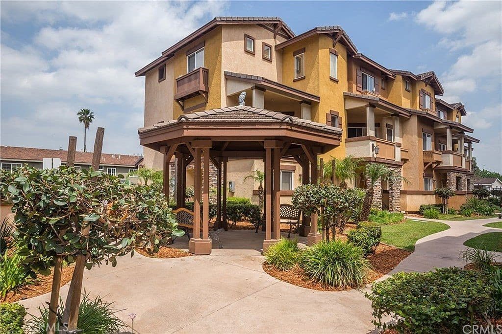Townhouse at 511 N Lark Ellen G, Covina — photo 1 of 1