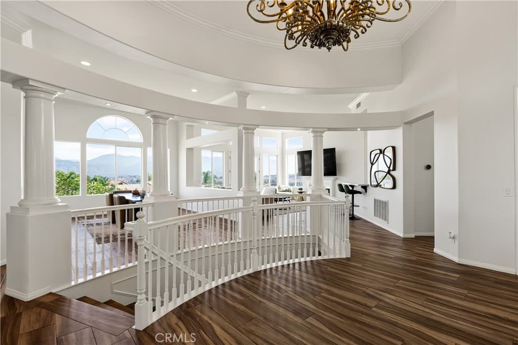Home at 302 Via Blanca, San Dimas — photo 5 of 12