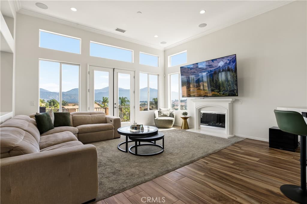 Home at 302 Via Blanca, San Dimas — photo 6 of 12