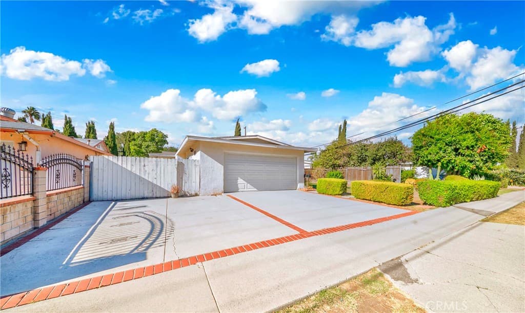 Home at 18667 Aguiro, Rowland Heights — photo 4 of 12