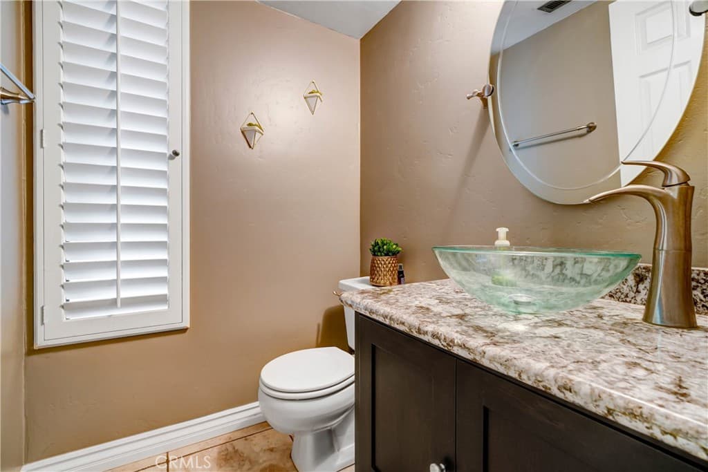 Condo at 860 Connors Court, Claremont — photo 11 of 12
