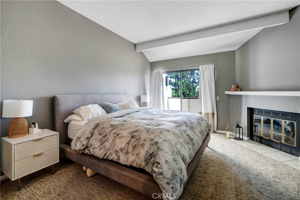 Condo at 860 Connors Court, Claremont — photo 12 of 12