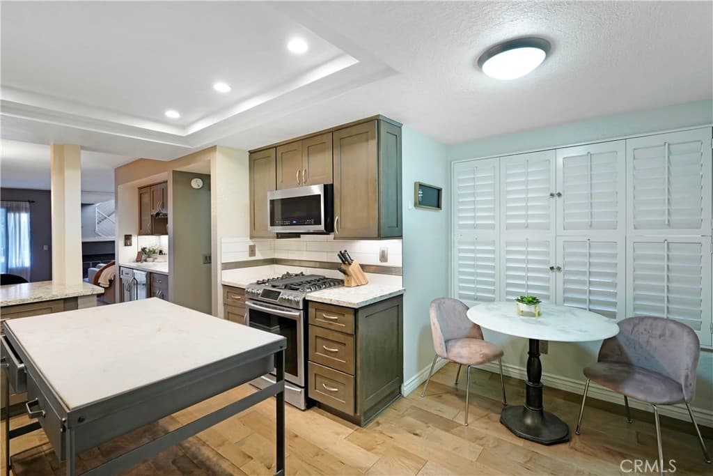 Condo at 860 Connors Court, Claremont — photo 9 of 12
