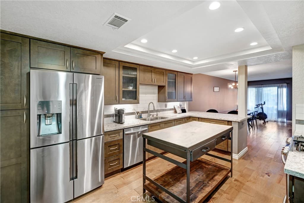 Condo at 860 Connors Court, Claremont — photo 10 of 12