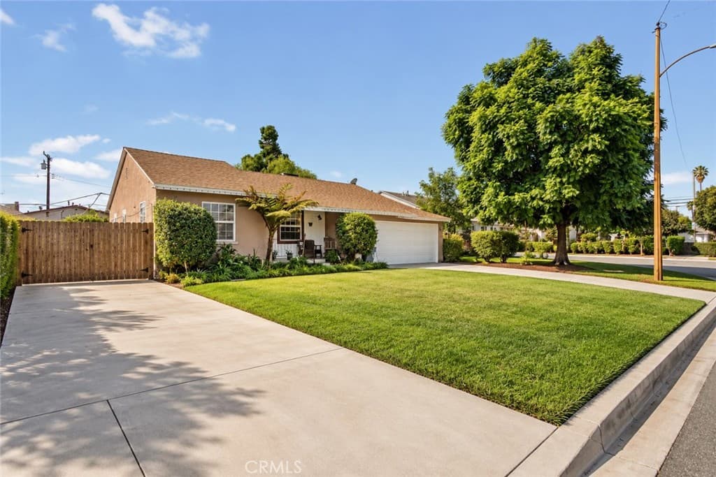 Home at 116 Brisbane Street, Monrovia — photo 2 of 12
