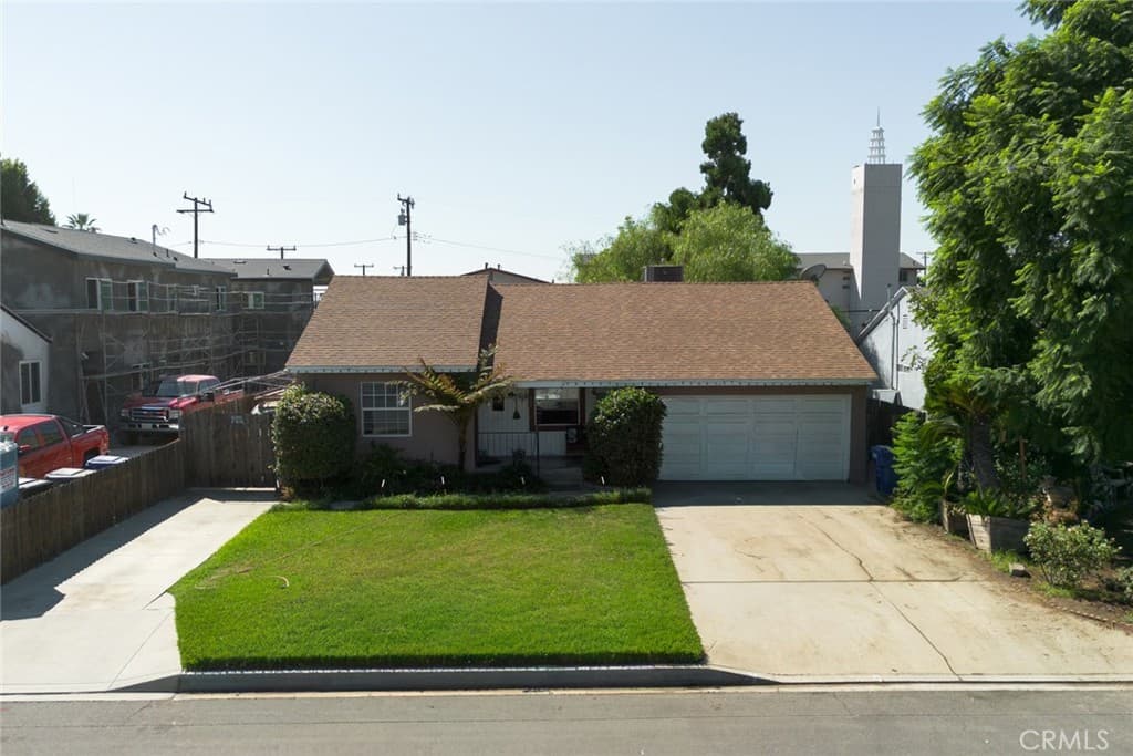 Home at 116 Brisbane Street, Monrovia — photo 3 of 12