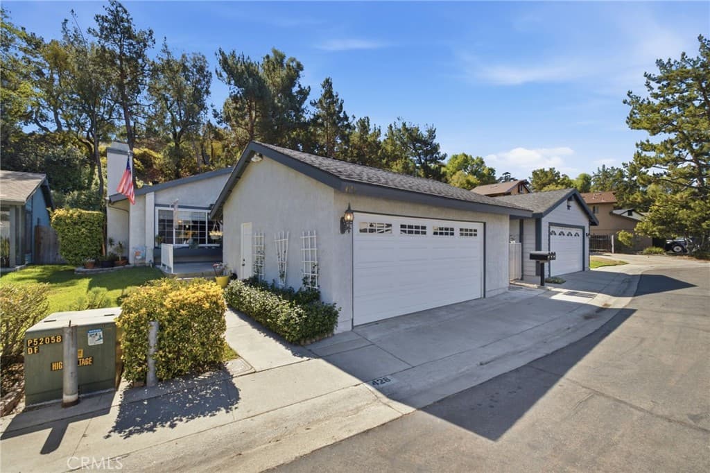Home at 428 Lupine Place Place, La Verne — photo 2 of 12