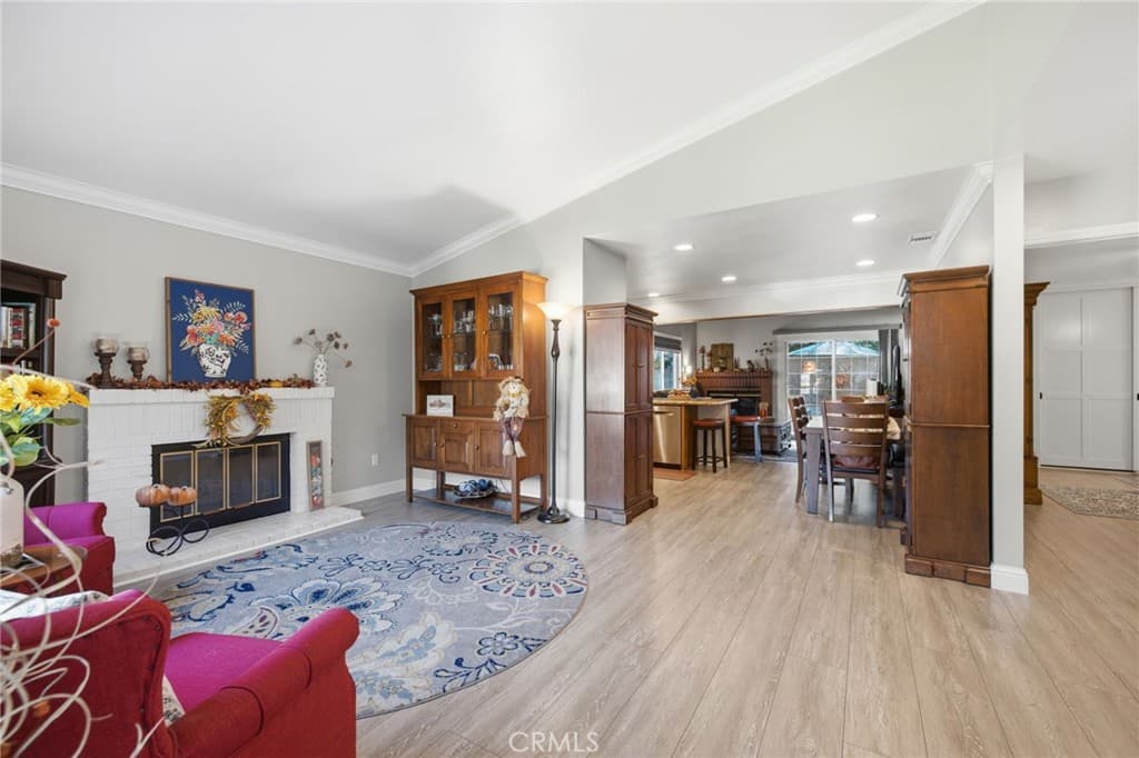 Home at 428 Lupine Place Place, La Verne — photo 7 of 12