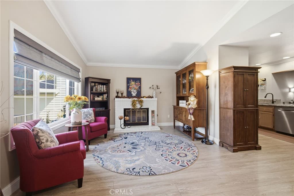 Home at 428 Lupine Place Place, La Verne — photo 9 of 12