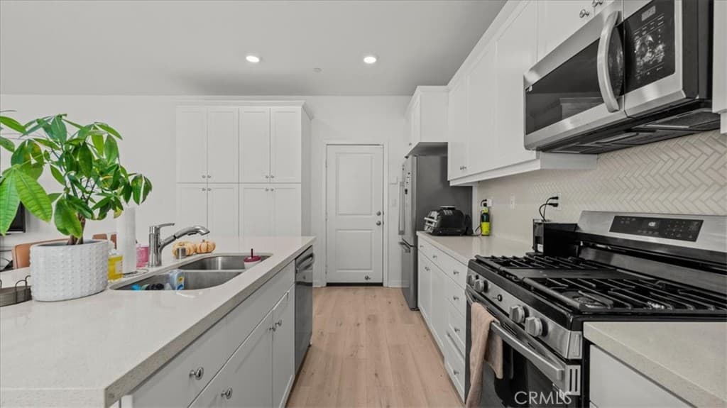 Home at 3092 Acebo Drive, Pomona — photo 10 of 12
