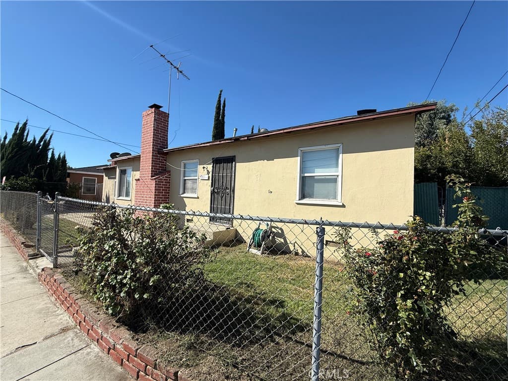 Home at 1783 S Park, Pomona — photo 3 of 12