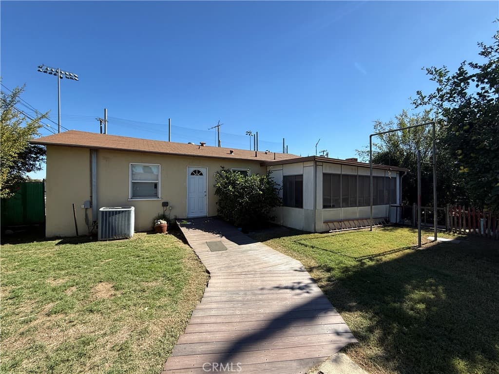 Home at 1783 S Park, Pomona — photo 5 of 12