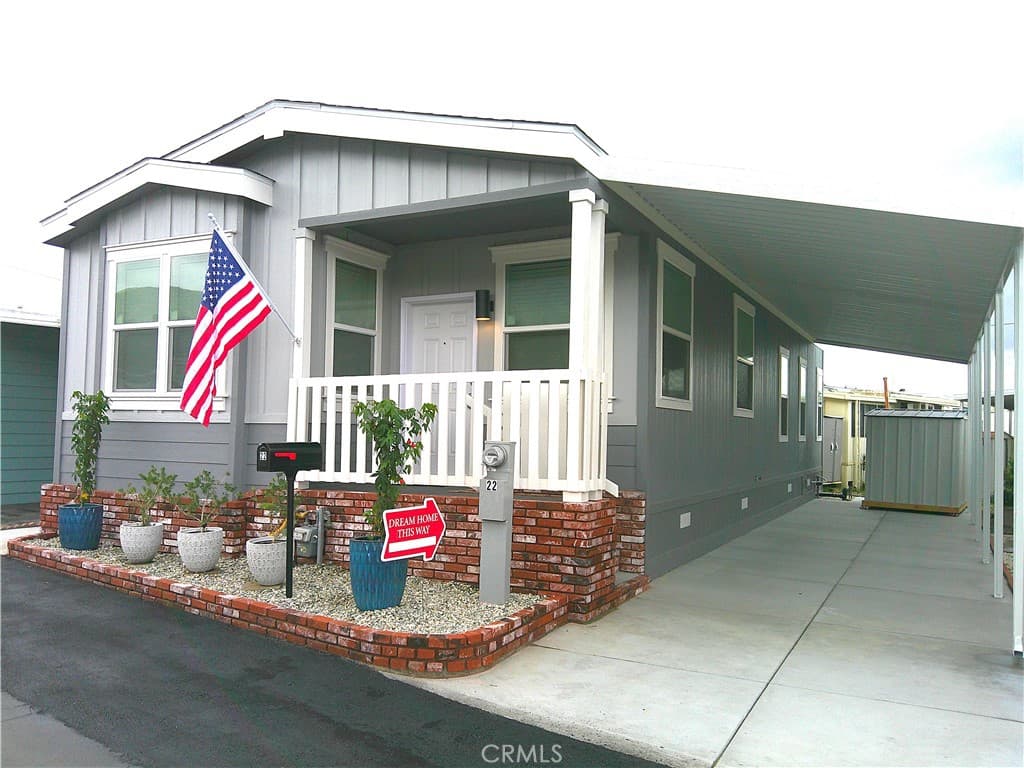 Home at 1020 BRADBOURNE Avenue 22, Duarte — photo 2 of 12