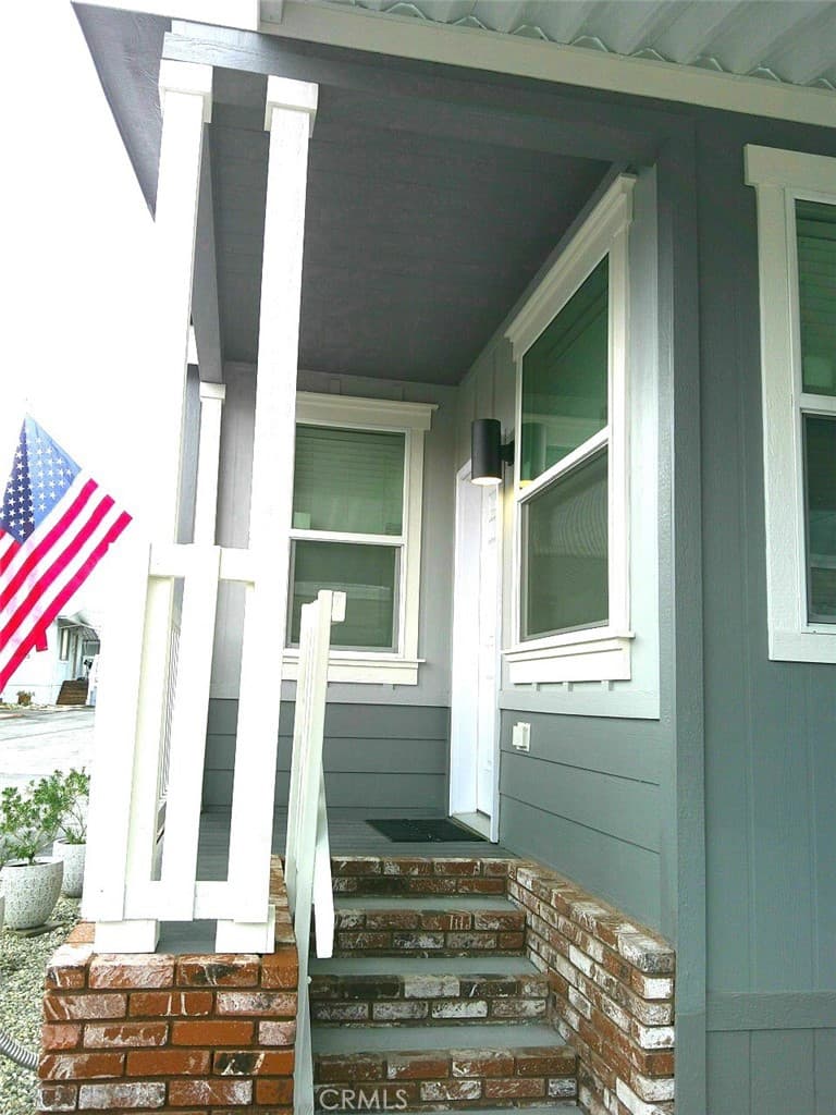 Home at 1020 BRADBOURNE Avenue 22, Duarte — photo 5 of 12