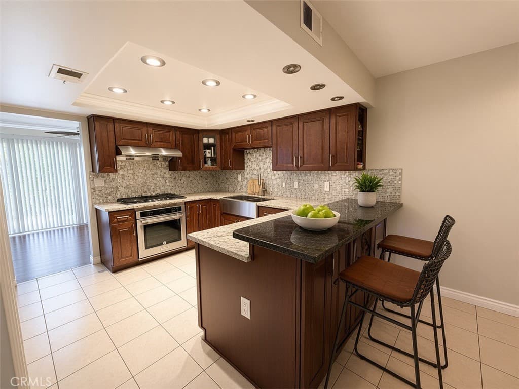 Townhouse at 1103 Loxley, Diamond Bar — photo 5 of 12