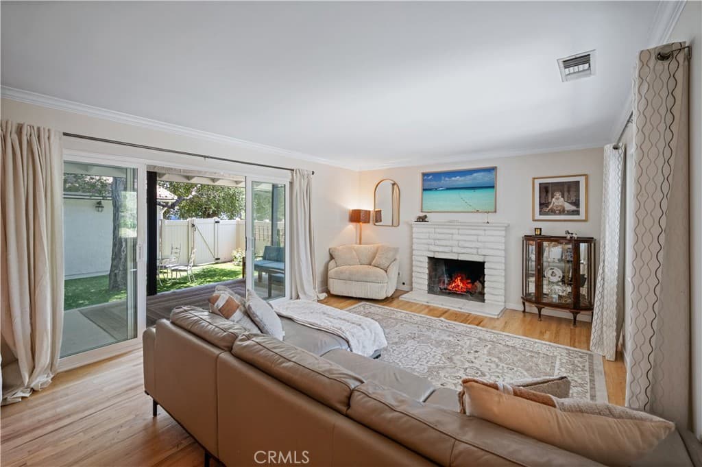 Home at 302 Taylor, Claremont — photo 3 of 12