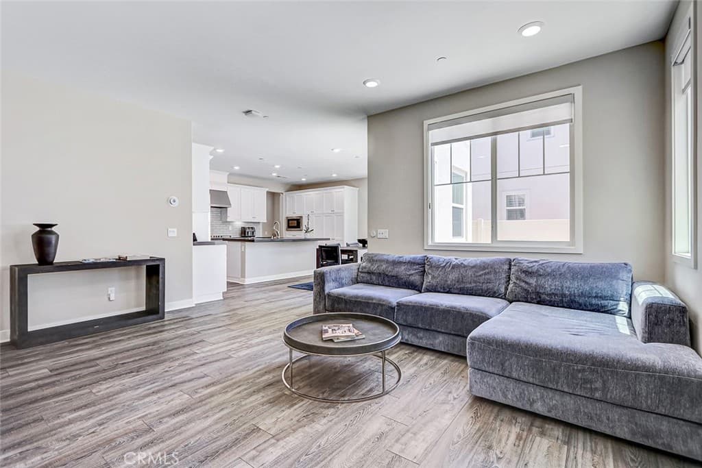 Home at 26 Country Glen, Pomona — photo 12 of 12