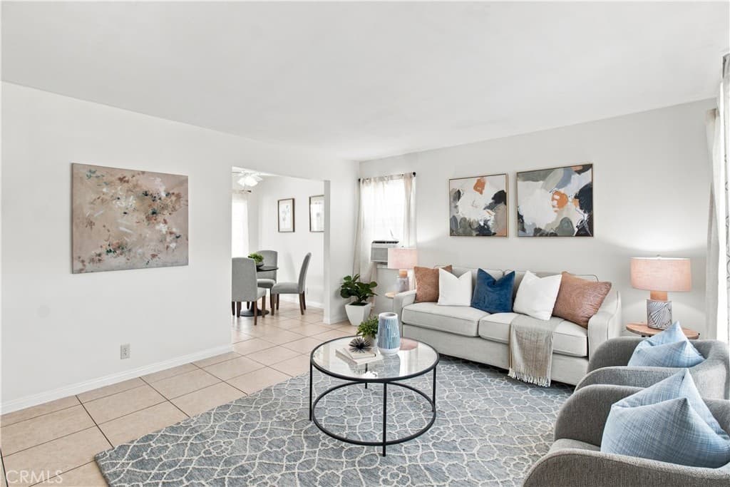 Home at 2584 Fernley Dr, Duarte — photo 3 of 12