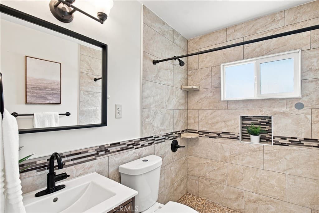 Home at 2584 Fernley Dr, Duarte — photo 8 of 12