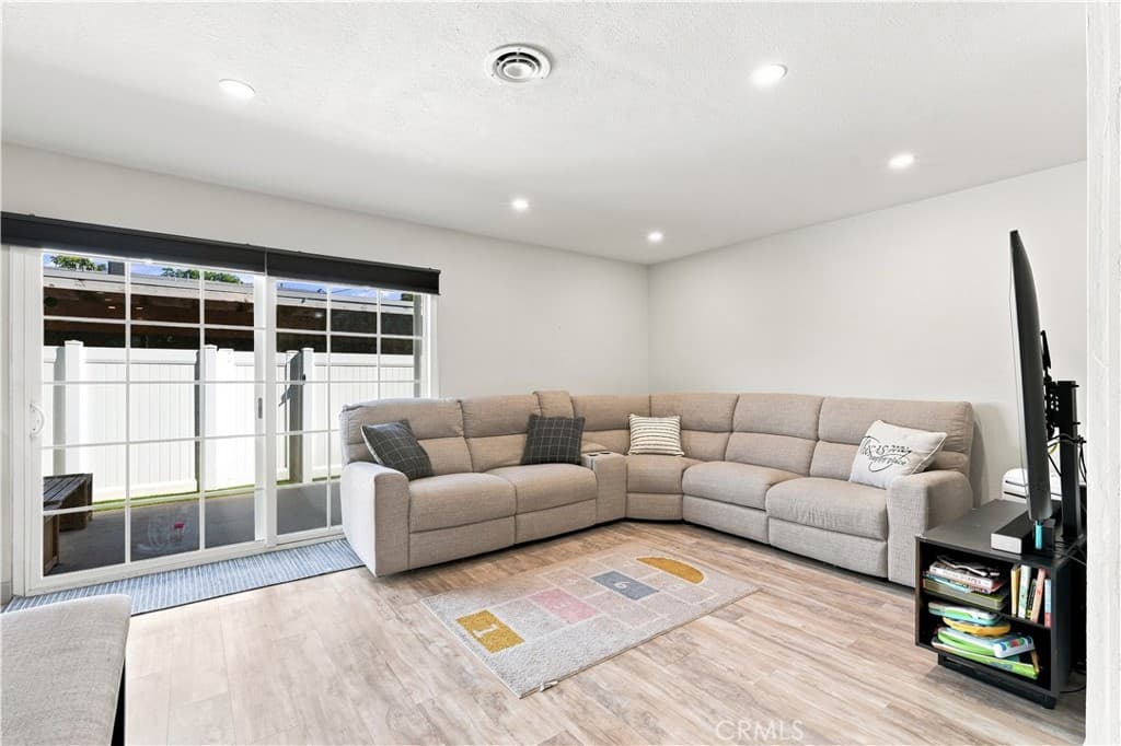 Townhouse at 675 E Lee Place, Azusa — photo 3 of 12