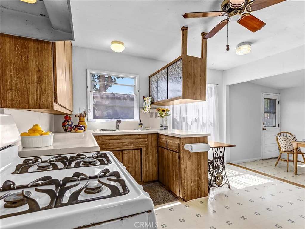 Home at 5015 La Madera, El Monte — photo 11 of 12