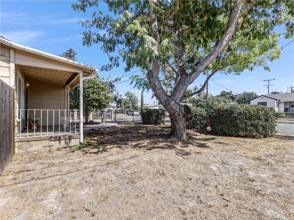 Home at 5015 La Madera, El Monte — photo 4 of 12