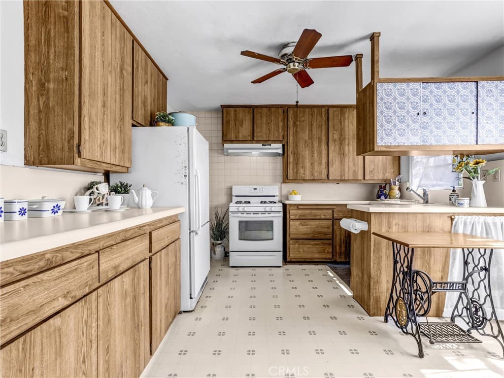 Home at 5015 La Madera, El Monte — photo 9 of 12