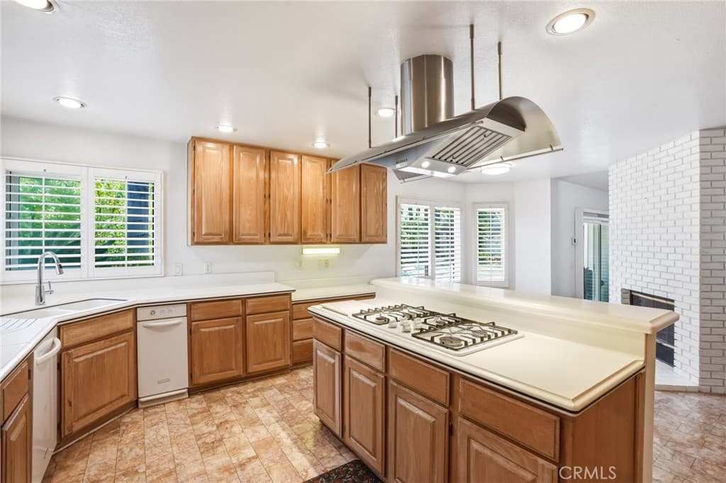 Home at 1002 Highlight Drive, West Covina — photo 8 of 12